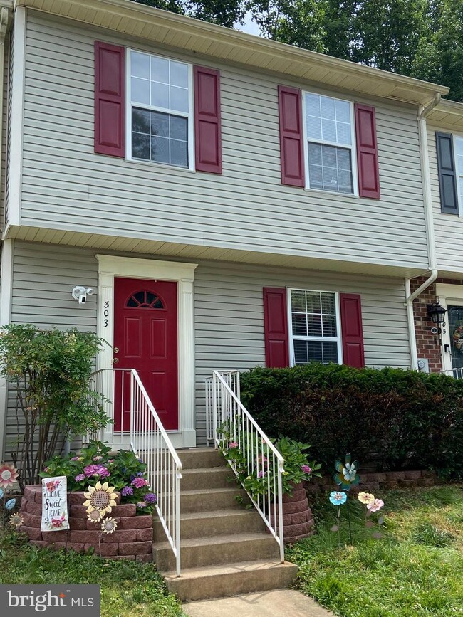 303 Stafford Mews Ln, Stafford, VA 22556 - photo 2