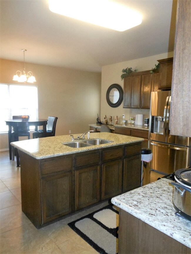 614 Crackle Grove Dr, Laredo, TX 78045 - photo 7