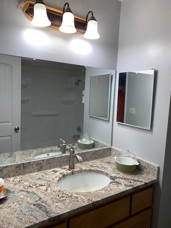 Hallbath sink