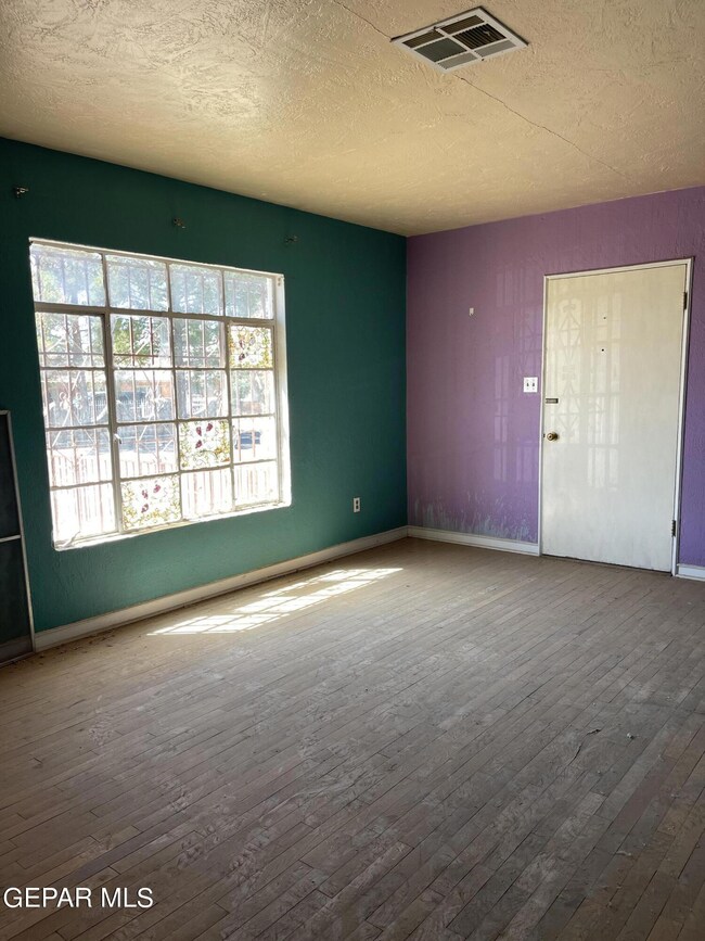 7765 Acapulco Ave, El Paso, TX 79915 - photo 2