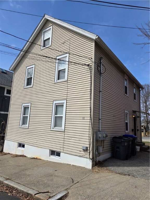 80 Jenkins St, Providence, RI 02906 - photo 2
