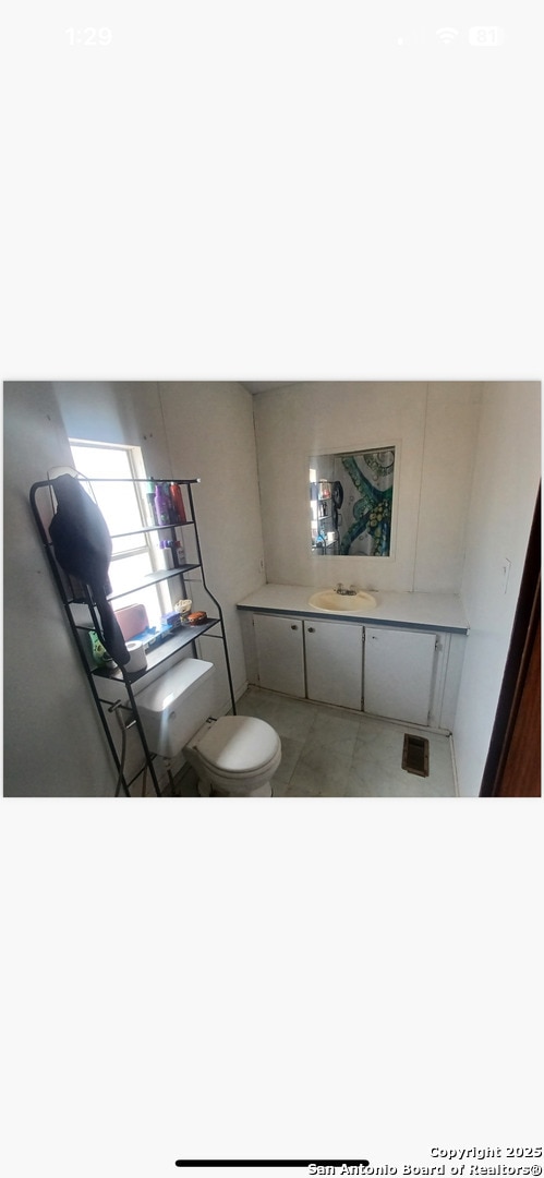 109 Hackberry St, Bandera, TX 78003 - photo 5