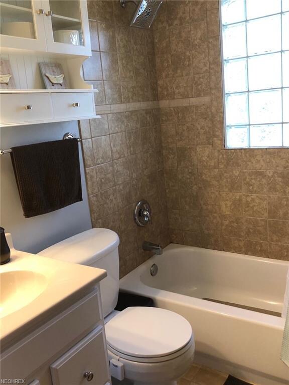 1220 29th St NE, Canton, OH 44714 - photo 5