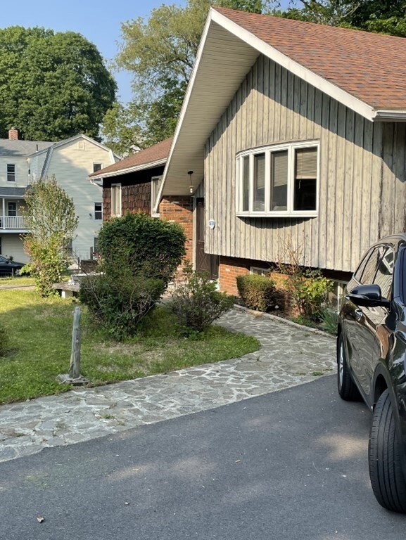 53 Fairfield St, Worcester, MA 01602 - photo 4