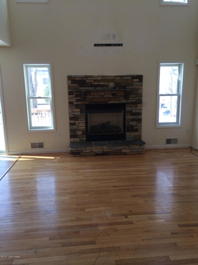 42 Aleksander Blvd, Mountain Top, PA 18707 - photo 3