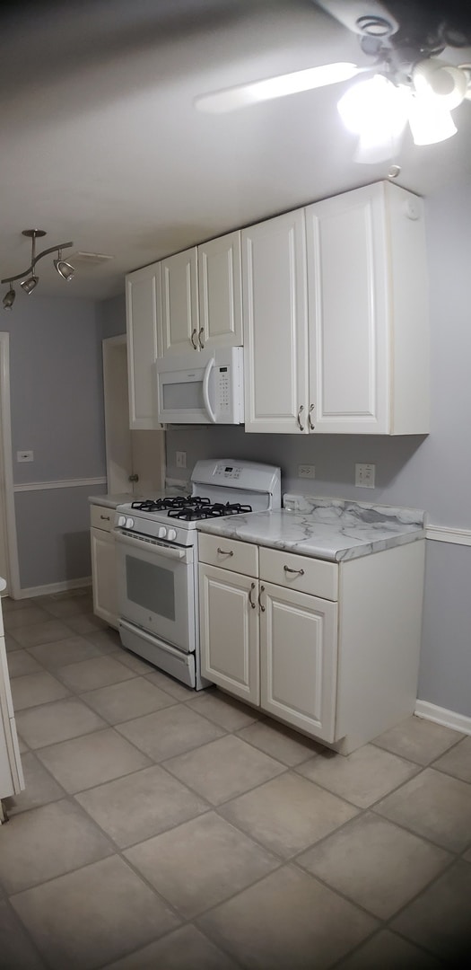 354 Creekside Dr unit 4003, Vernon Hills, IL 60061 - photo 2