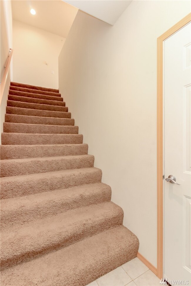 2280 Simmons St unit C, Dupont, WA 98327 - photo 3