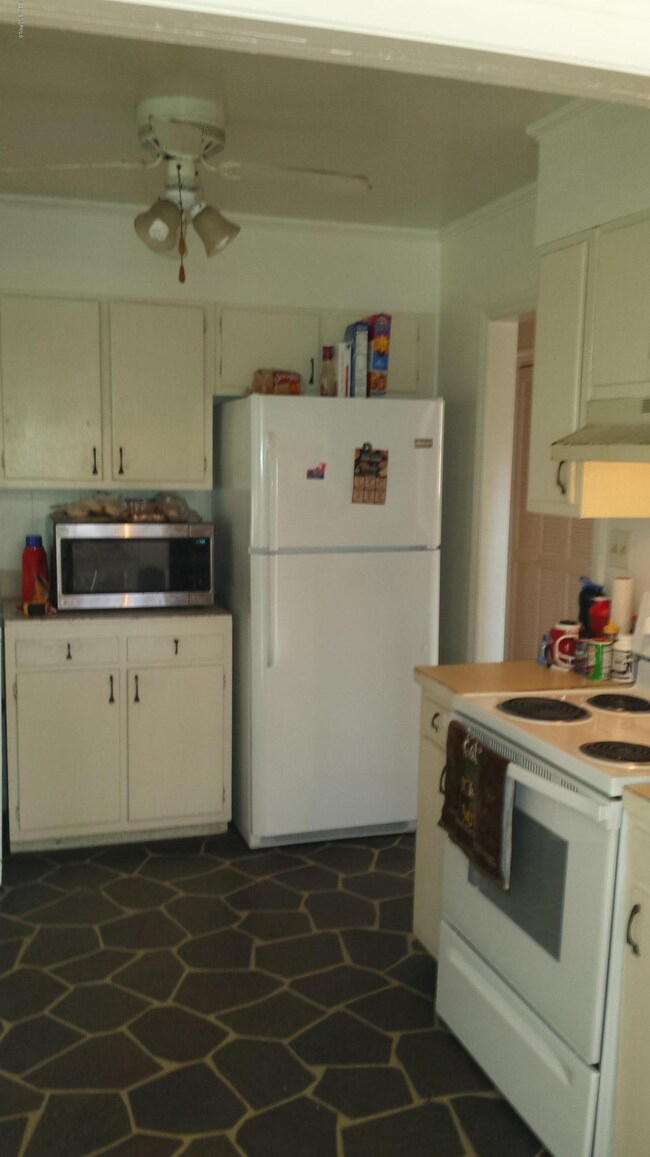 112 Cardinal Rd, Jacksonville, NC 28546 - photo 7