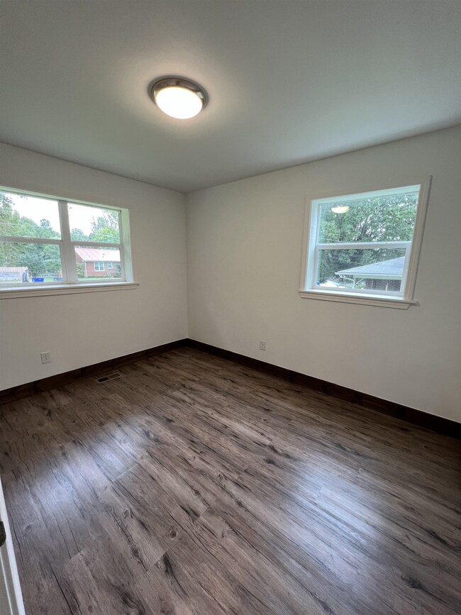 505 W 6th St, Siler City, NC 27344 - photo 7