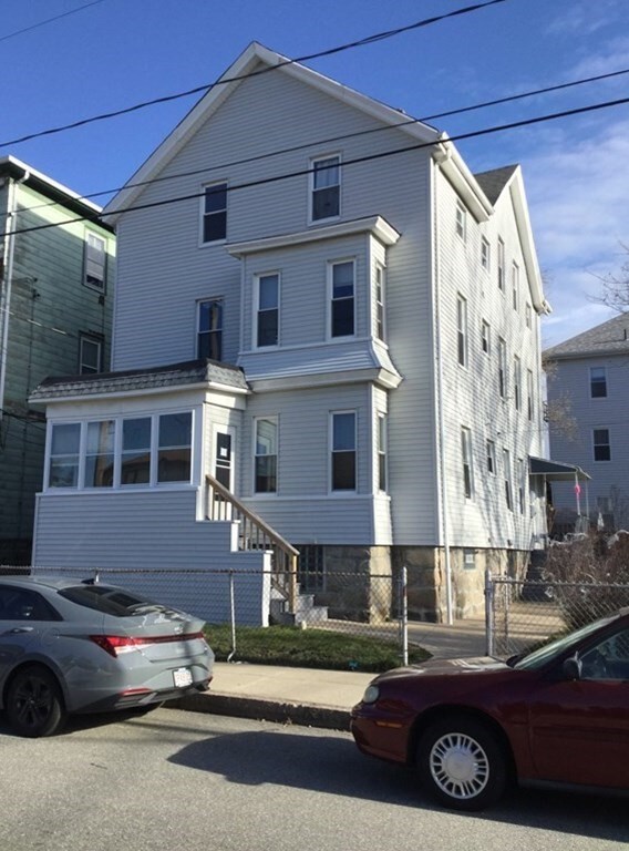 252 Grinnell St unit 2, Fall River, MA 02721 - photo 2