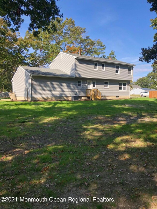 27 Pelican Dr, Bayville, NJ 08721 - photo 2