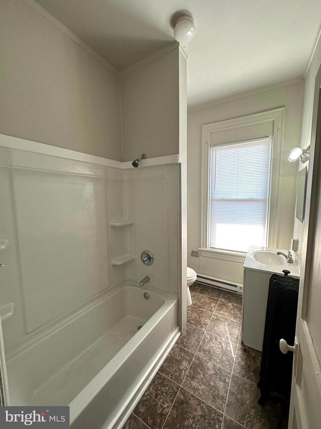 143 E Antietam St unit 3, Hagerstown, MD 21740 - photo 6