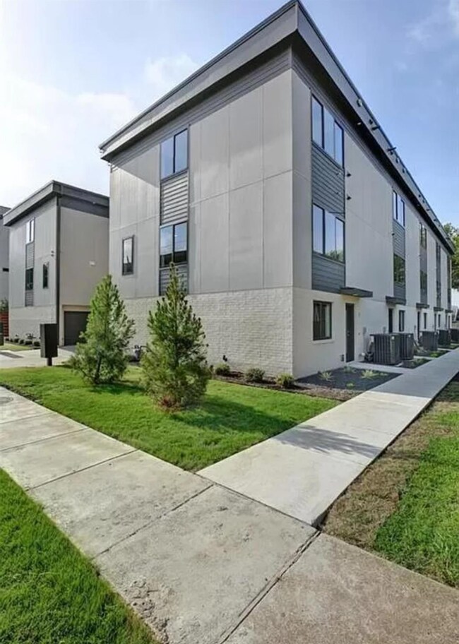 5604 Lindell Ave unit A, Dallas, TX 75206 - photo 2