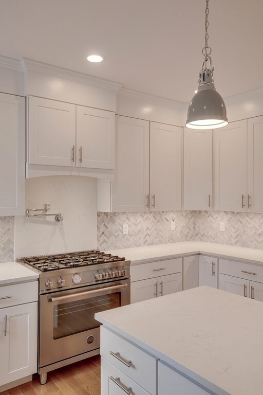 115 Ogunquit Rd, North Andover, MA 01845 - photo 4