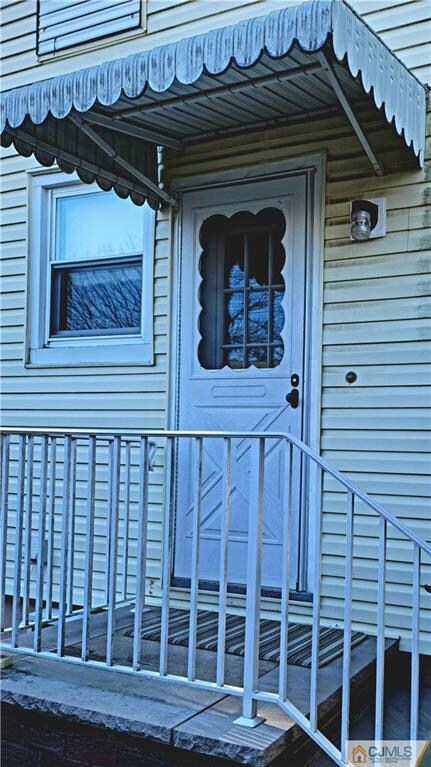 24 Latonia St, Edison, NJ 08817 - photo 2