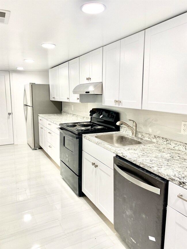 356 Liberty Ave unit duplex, Jersey City, NJ 07307 - photo 2