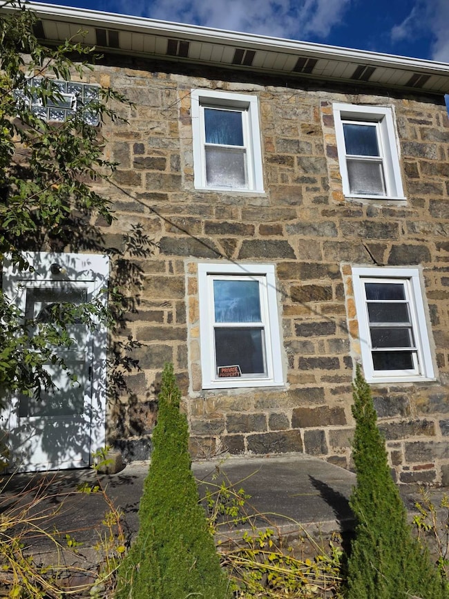 1330 5th St, Seward, PA 15954 - photo 4