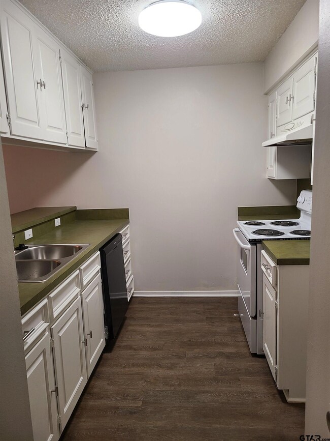 406 Boyd Ln, Tyler, TX 75703 - photo 5