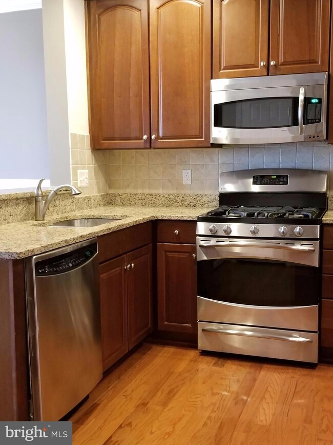 22801 Settlers Trail Terrace unit 16K, Ashburn, VA 20148 - photo 3