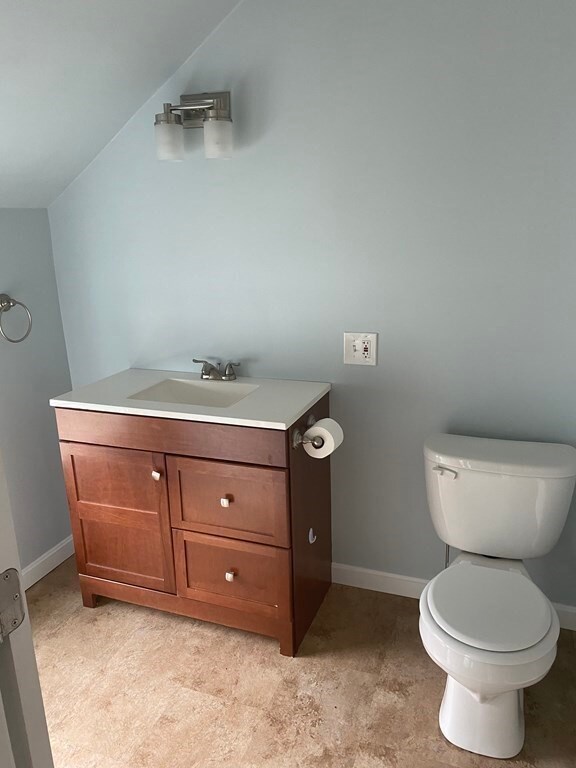 31 Hanover St unit 3, Fall River, MA 02720 - photo 4