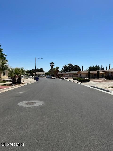 2016 Septiembre Dr, El Paso, TX 79935 - photo 3