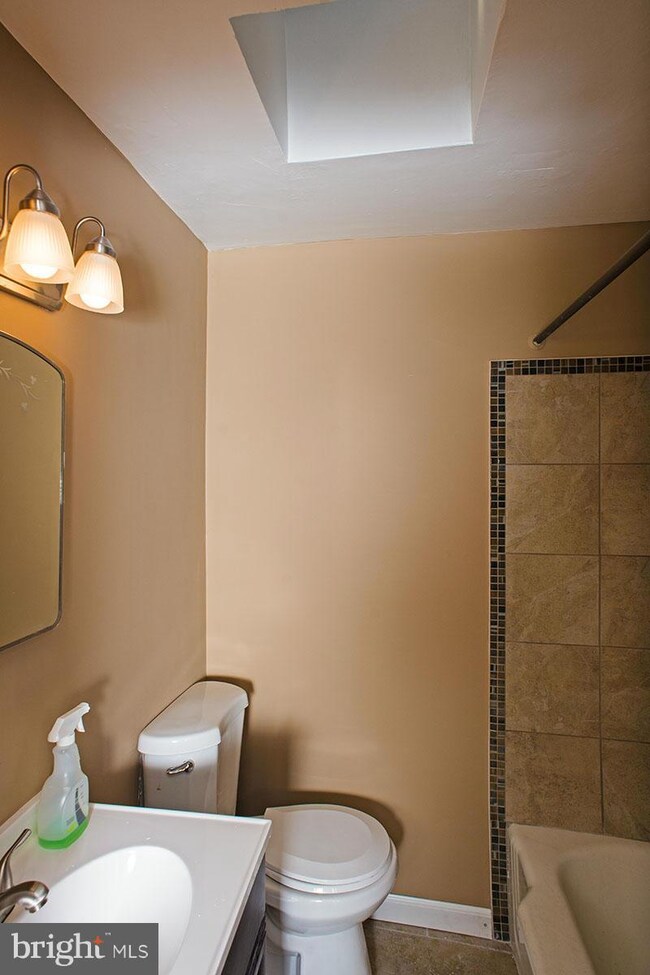 4321 Eldone Rd, Baltimore, MD 21229 - photo 3