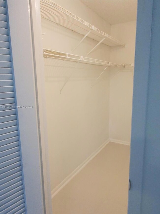 1076 Cornwall D, Boca Raton, FL 33434 - photo 4