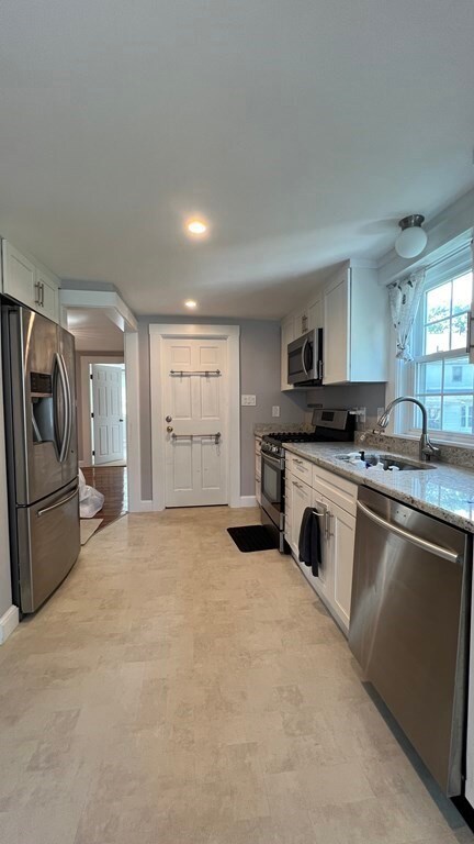 18 Hatfield Rd unit 18, Newton, MA 02465 - photo 2