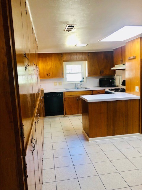 210 S Ozark St, Prairie Grove, AR 72753 - photo 4