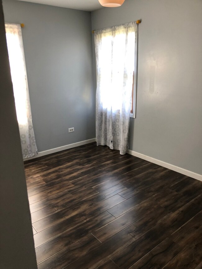 1912 Jethro Ave, Zion, IL 60099 - photo 4