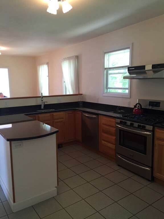 7 Chapman Ave unit 2, Andover, MA 01810 - photo 4