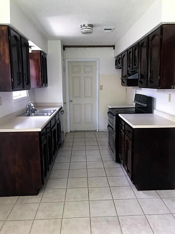 16315 Forest Bend Ave, Friendswood, TX 77546 - photo 4