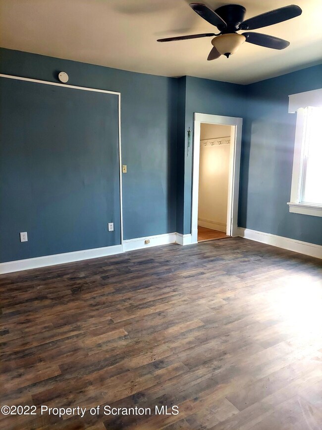 642 Alder St, Scranton, PA 18505 - photo 4