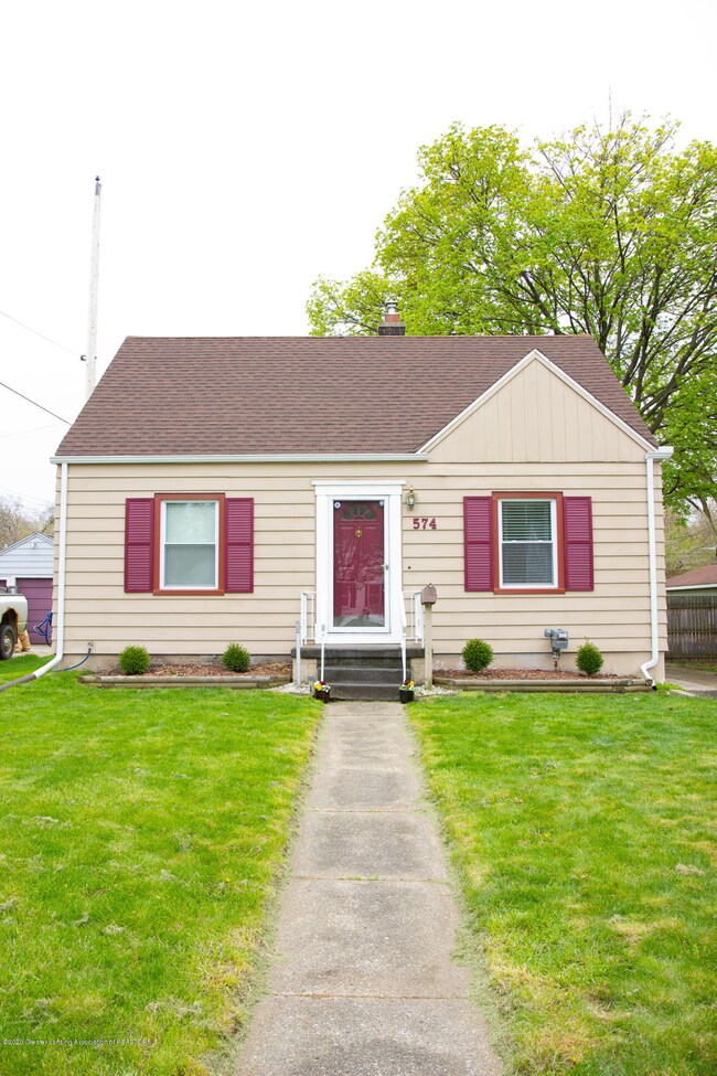 574 Brookland Blvd, Lansing, MI 48910 - photo 2