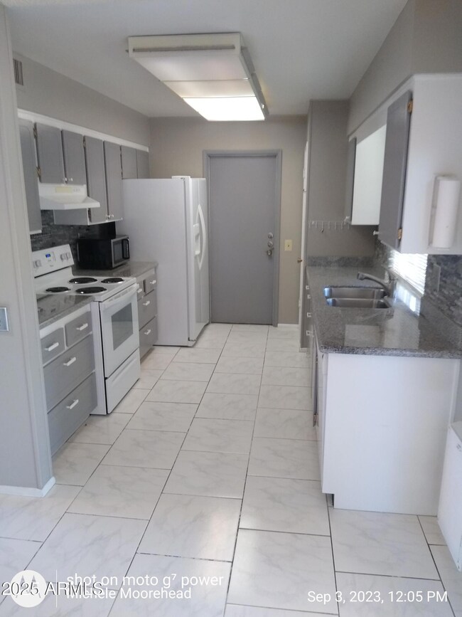 KITCHEN.1