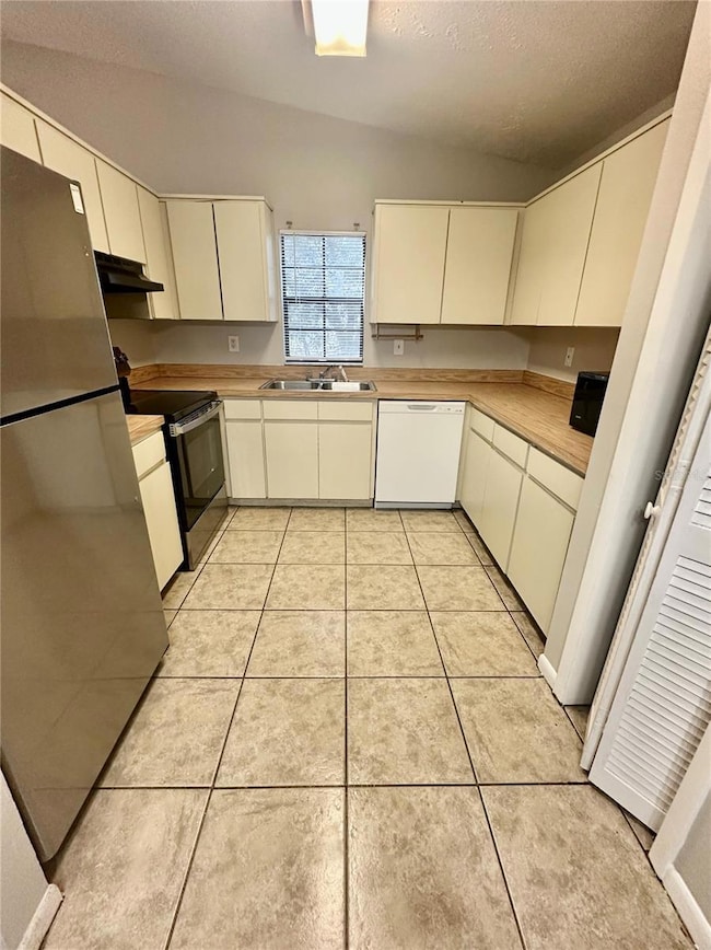 5487 Sawyer Rd unit B, Tampa, FL 33634 - photo 2