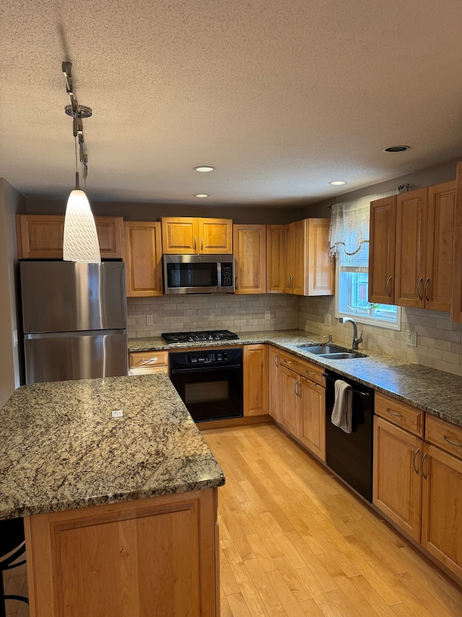 307 Trapper Cir, Windsor, CT 06095 - photo 6