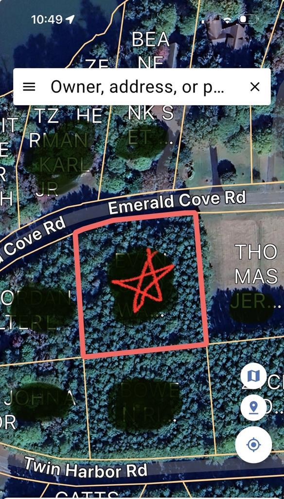Gorgeous wooded lot