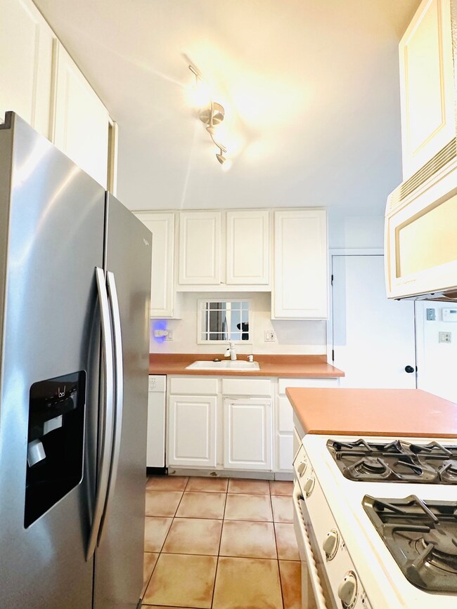 1021 Perry Dr, Algonquin, IL 60102 - photo 4