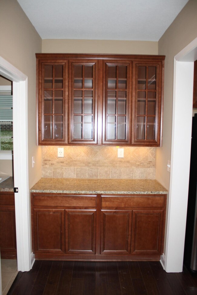 2019 Creekside Manor Ln, Knoxville, TN 37932 - photo 6