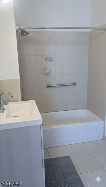 230 Lakeview Ave unit 2, Clifton, NJ 07011 - photo 2