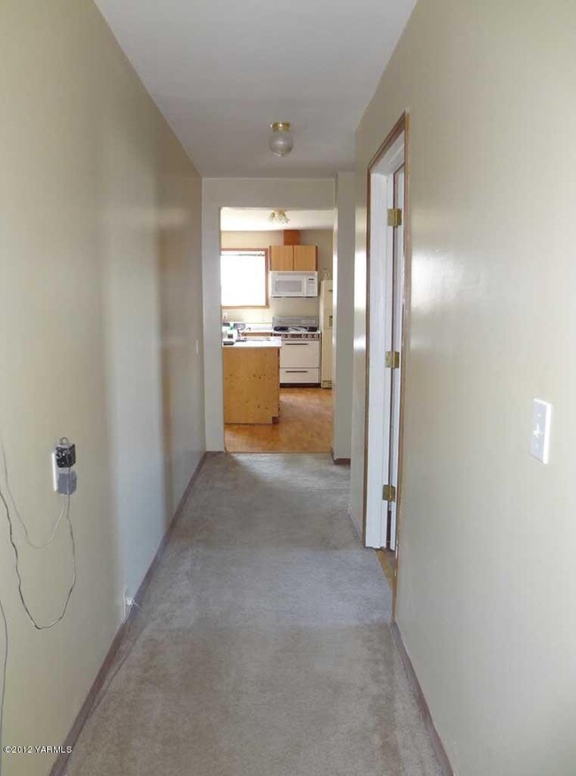 Hallway to Kitchen & Dining