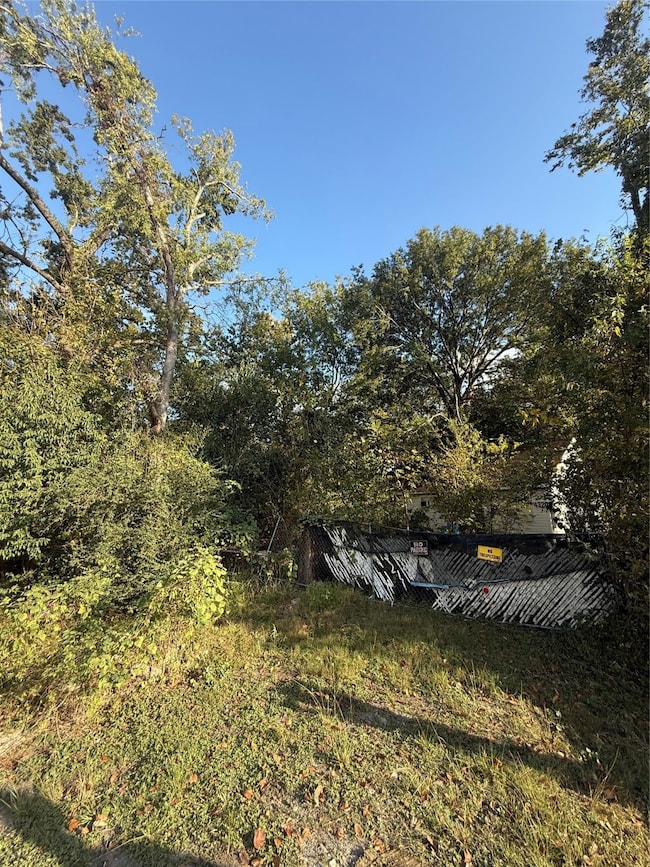 4320 Banner Dr, Houston, TX 77013 - photo 2