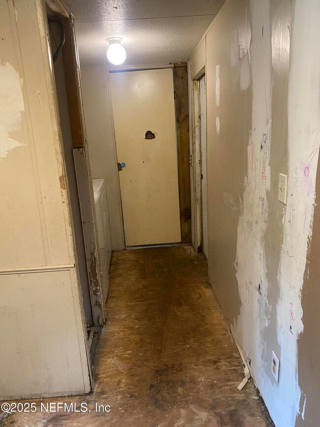 10017 Factory Ave, Hampton, FL 32044 - photo 5