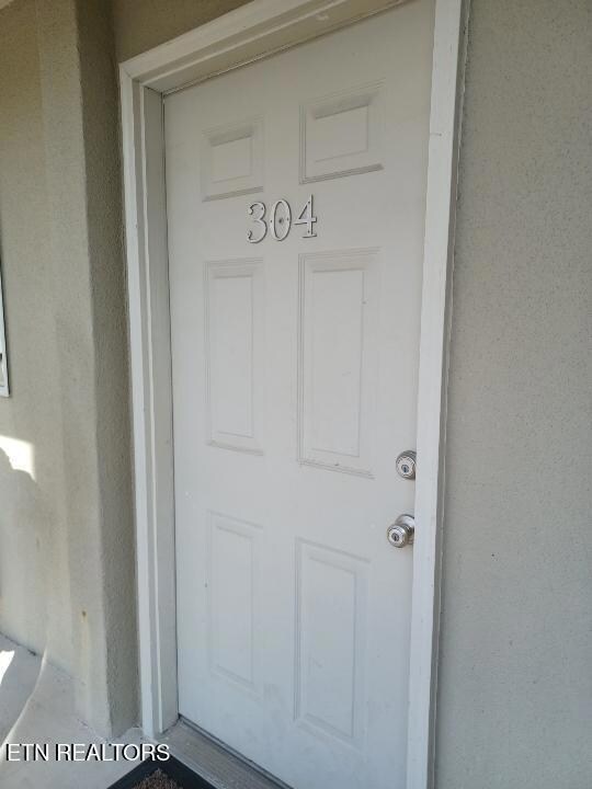 ET304 - Exterior Door