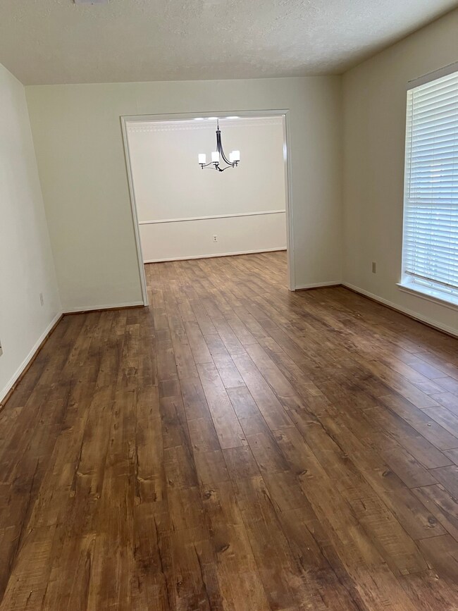 1700 Magnolia Ln, Richmond, TX 77469 - photo 7