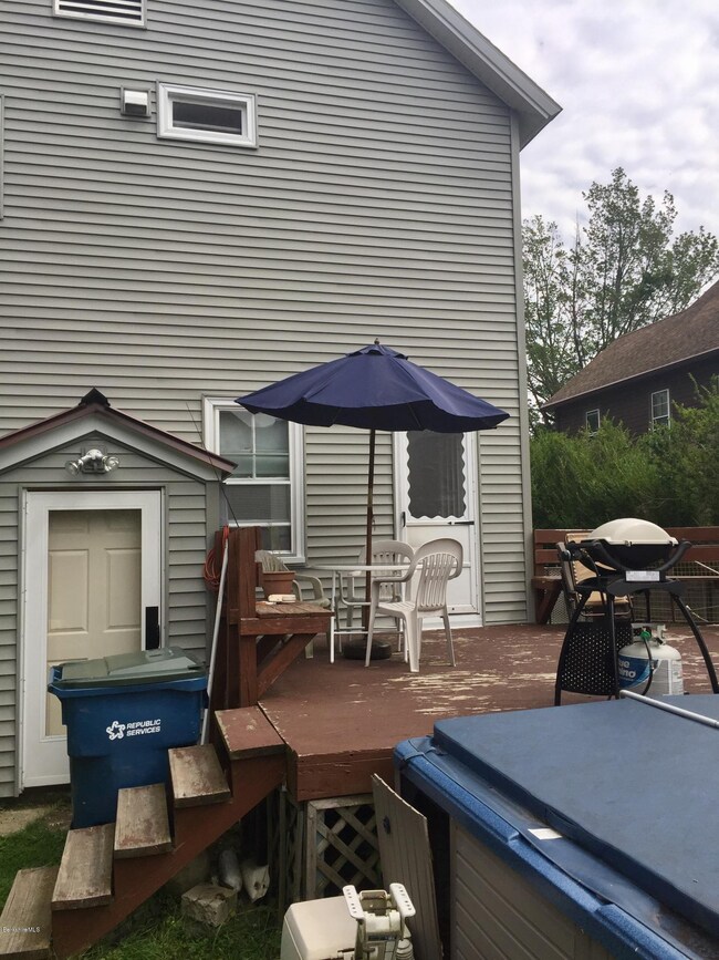 owner's unit back deck