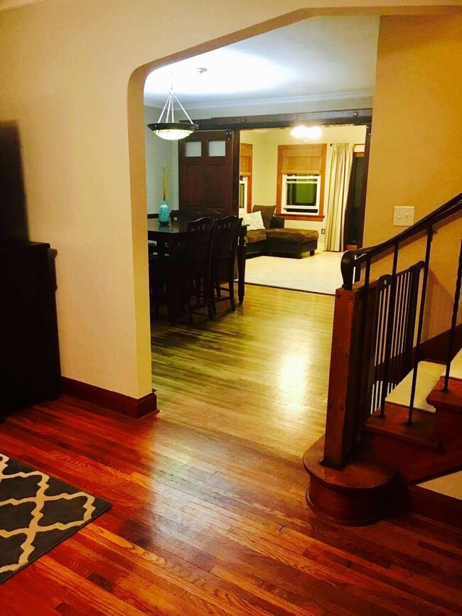 Entry / Living Room