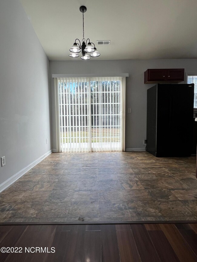 AB0FB3AE-A6E2-43BA-906F-0F4696FD08F6