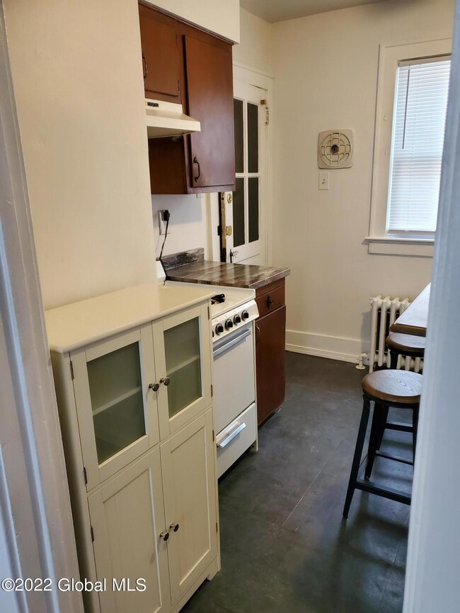 261 N Ballston Ave unit 1, Schenectady, NY 12302 - photo 7